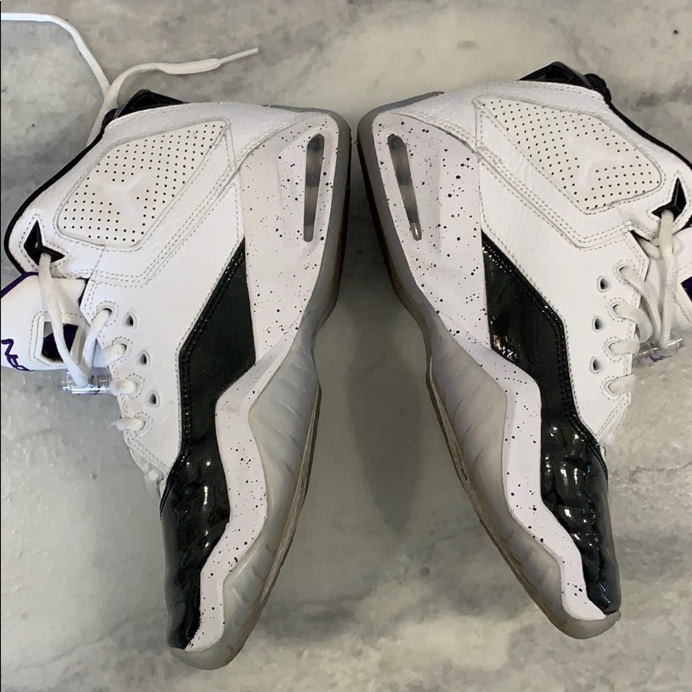 Jordan sneakers kids size 4.5Y